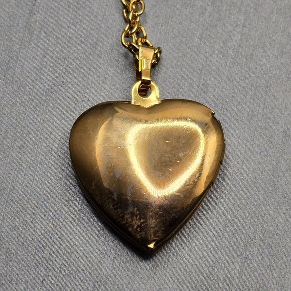 VTG Victorian Revival Gold Tone Heart Locket Necklace 20" Floral Detail - Picture 7 of 13